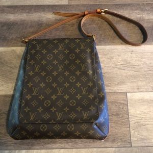 Louis Vuitton Crossbody Purse